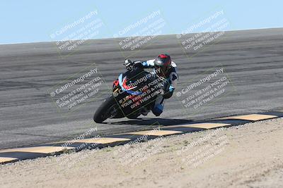 media/Oct-13-2025-Moto Forza (Mon) [[a66d839500]]/3-B Group/Session 2 (Bowl)/